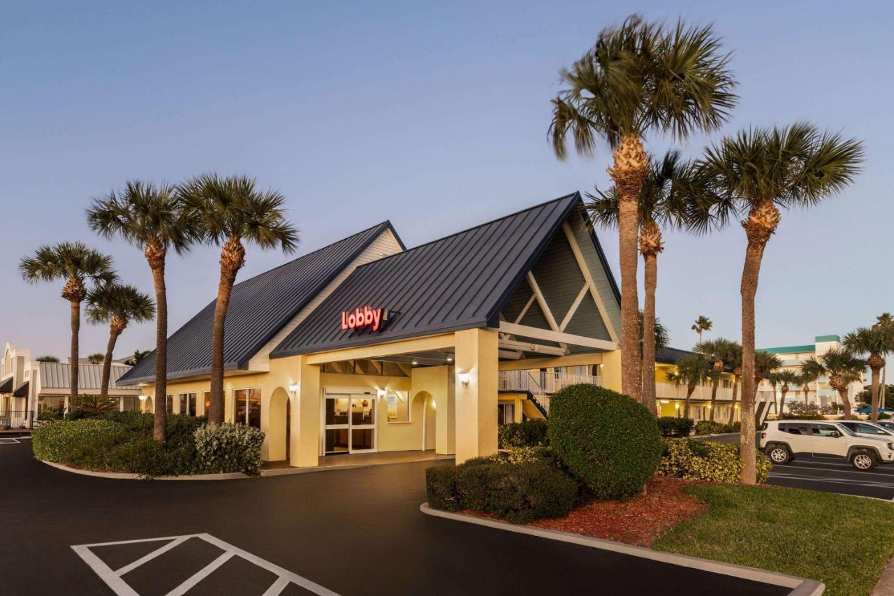 Days Inn By Wyndham Cocoa Beach Port Canaveral Zewnętrze zdjęcie
