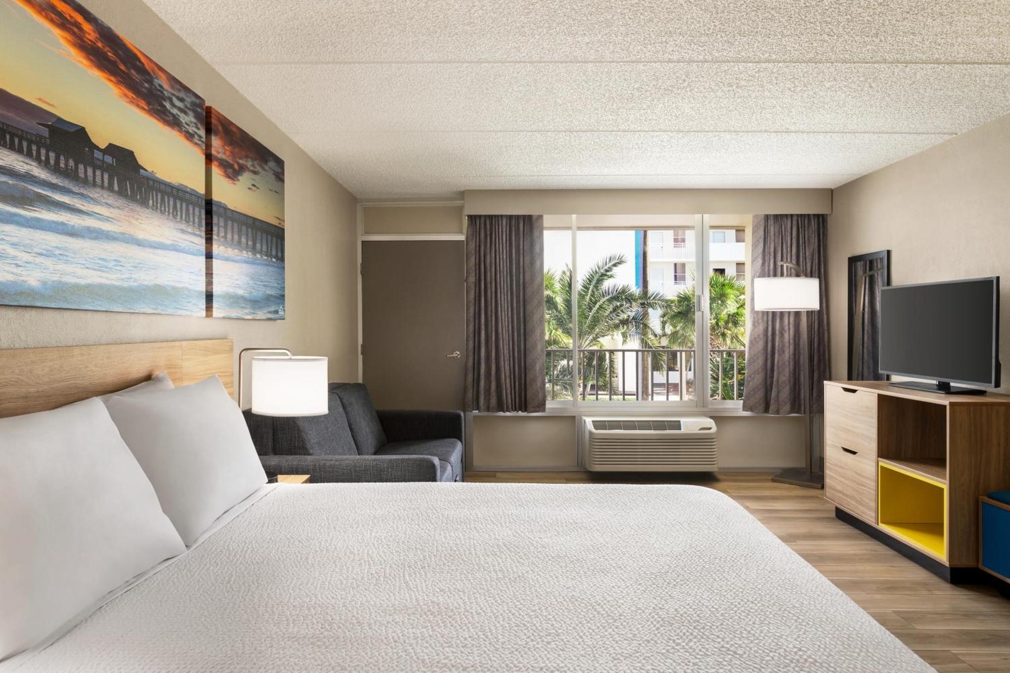 Days Inn By Wyndham Cocoa Beach Port Canaveral Zewnętrze zdjęcie