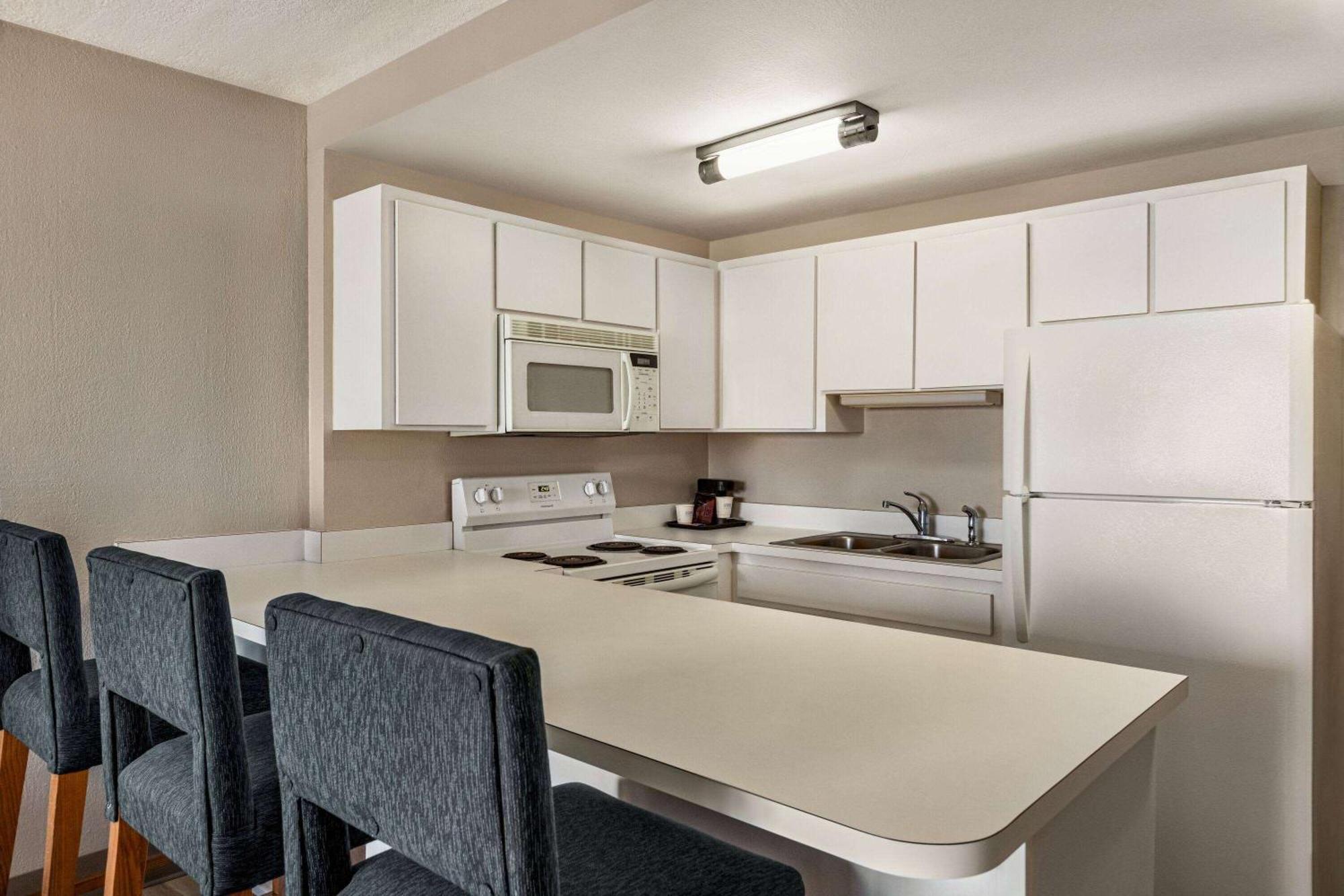 Days Inn By Wyndham Cocoa Beach Port Canaveral Zewnętrze zdjęcie